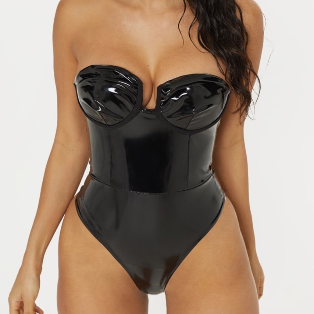 PrettyLittleThing Vjnyl Bodysuit